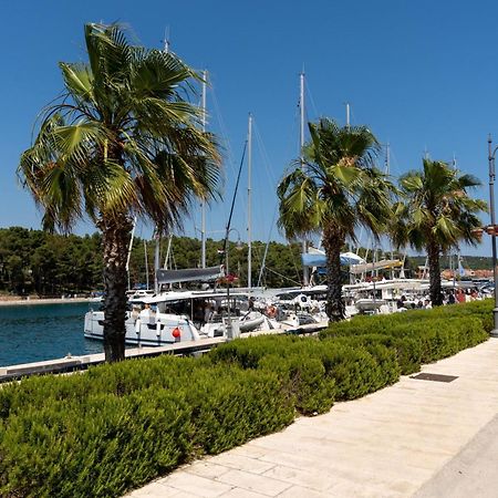 Apartment Mandalina House Stari Grad  Dış mekan fotoğraf