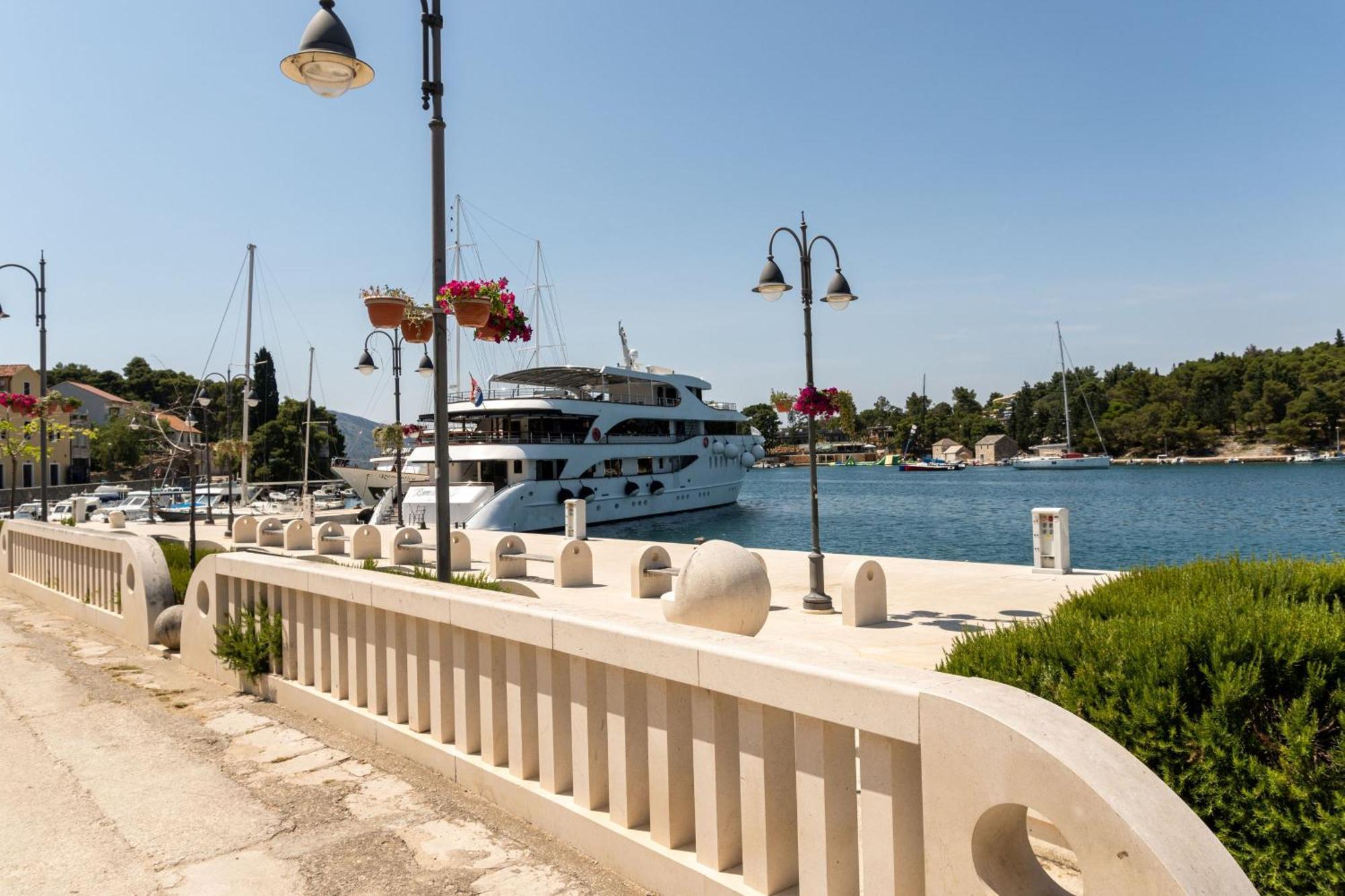 Apartment Mandalina House Stari Grad  Dış mekan fotoğraf